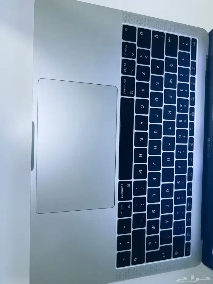 ماك بوك برو 2017 (MacBook pro 2017) قابل للتفاوض البسيط 2