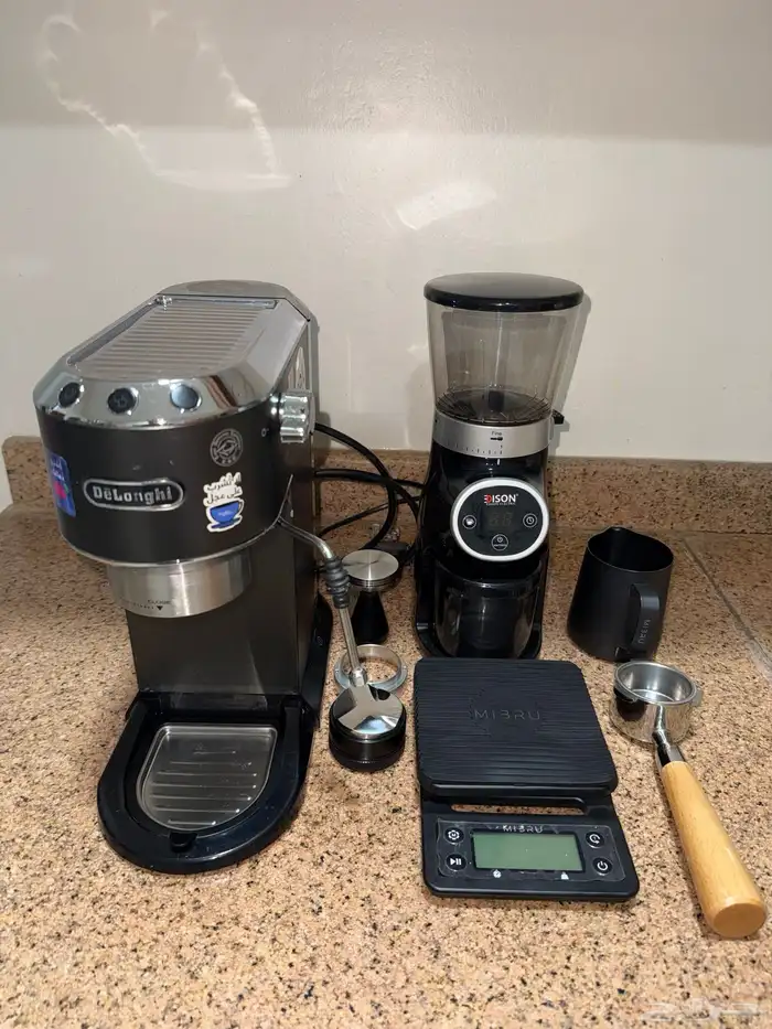 ماكنية قهوة ديلونجي للبيع 0