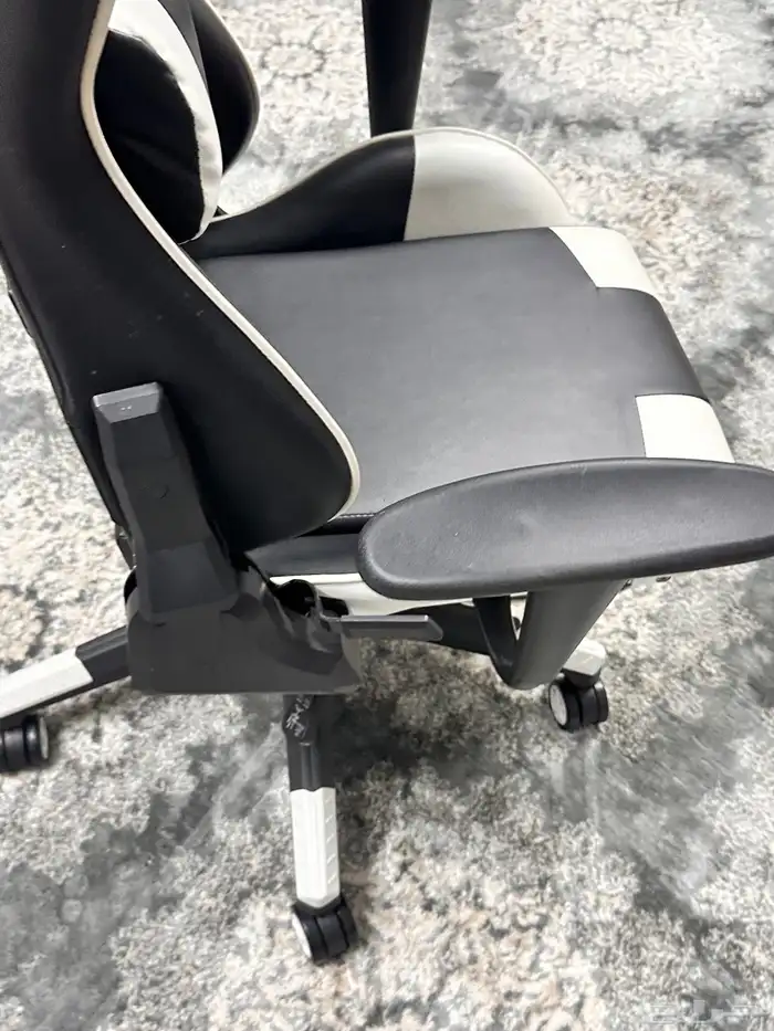 كرسي قيمنق 5