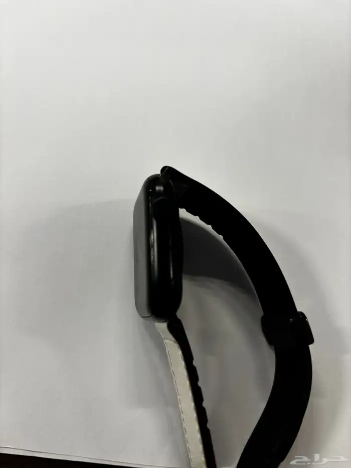 ساعة ابل SE 2