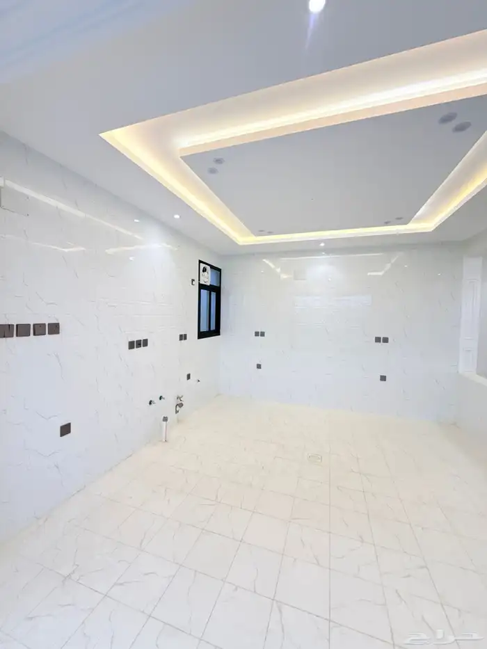 للبيع روف علوي بملحق تشطيبVipبسعر620الف مخطط الثمانين 17