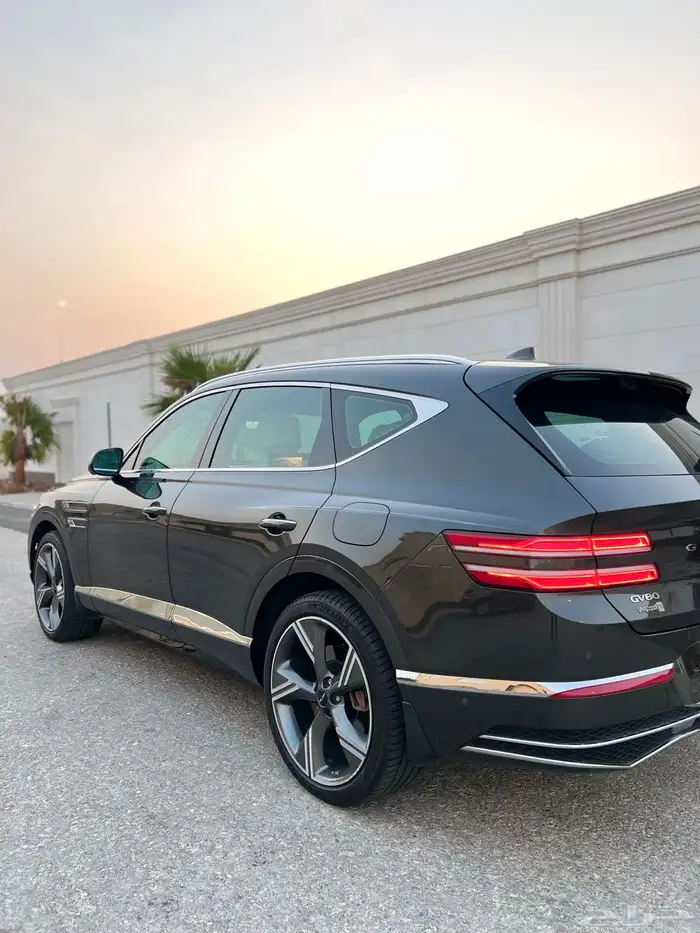 جينيسيس GV80 رويال فل كامل 2025 مالك اول سعودي وكالة 6