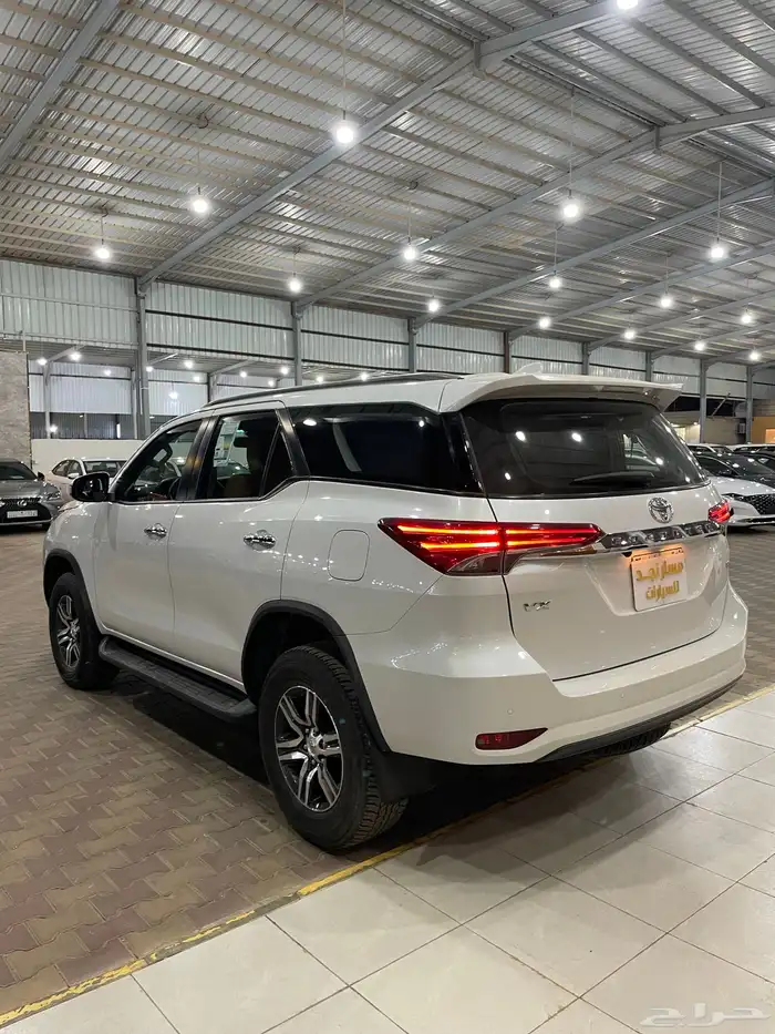 فورتشنر موديل 2023 (6سلندر) 9