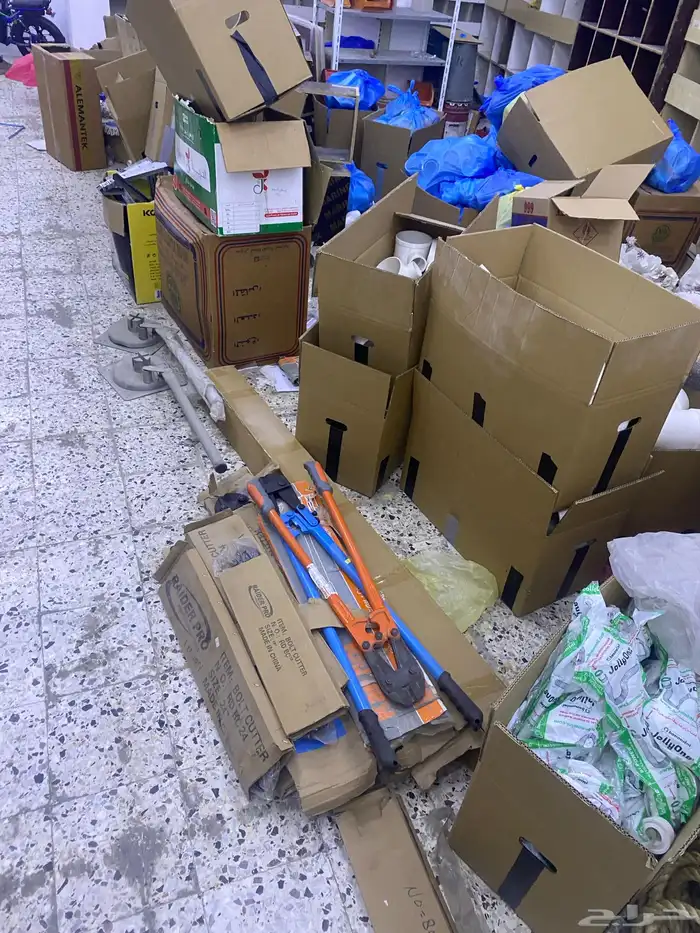 اغراض سباكه وادوات كهرباء 6