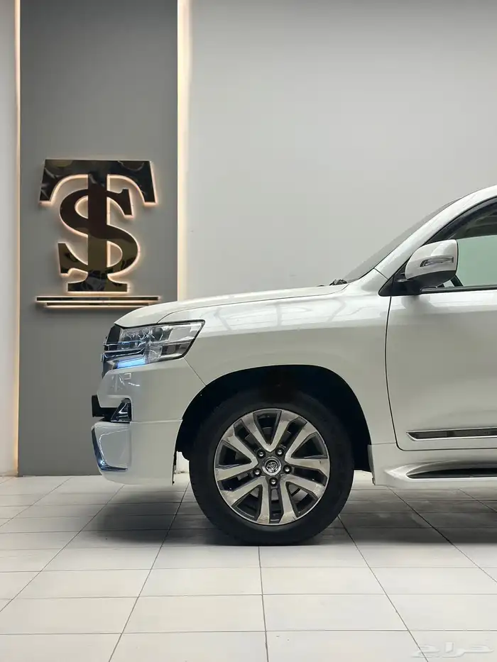 لاندكروزر 2016 0