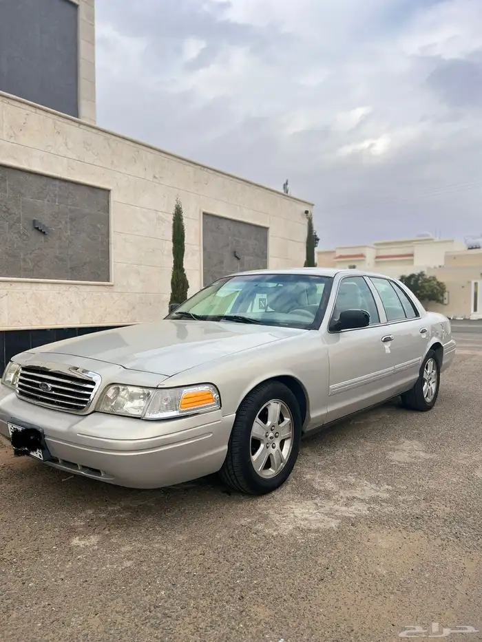 للبيع او البدل المناسب فورد فكتوريا سعودي 2011 0