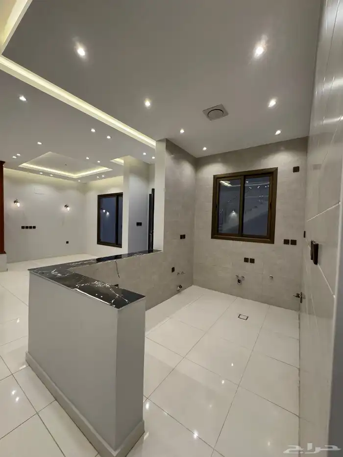 للبيع فيلا مودرن دورين وملحق بحي راقي واصل جميع الخدمات 12