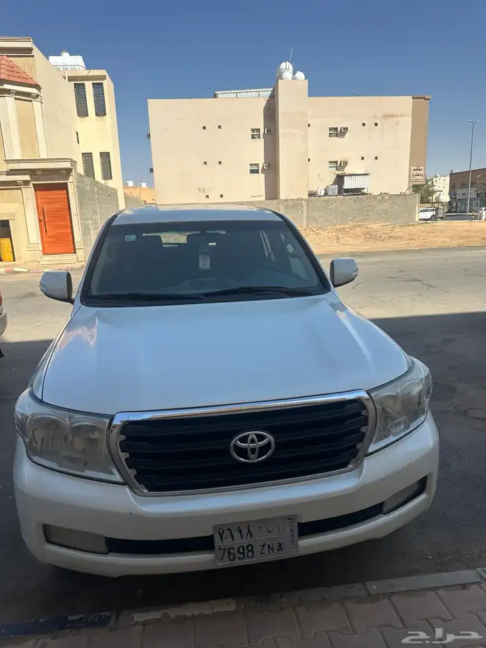 جيب لاندكروزر 2