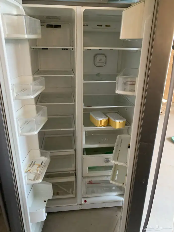 ثلاجة LG للبيع ( قطع غيار ) 2