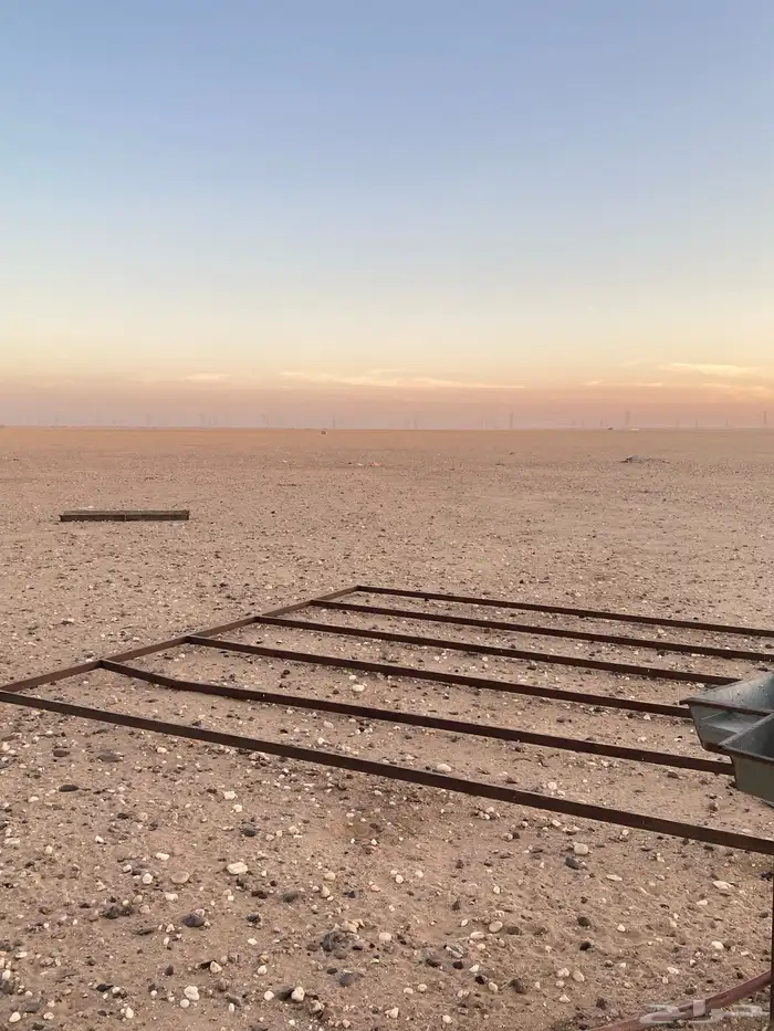 مراح كامل للبيع. 24