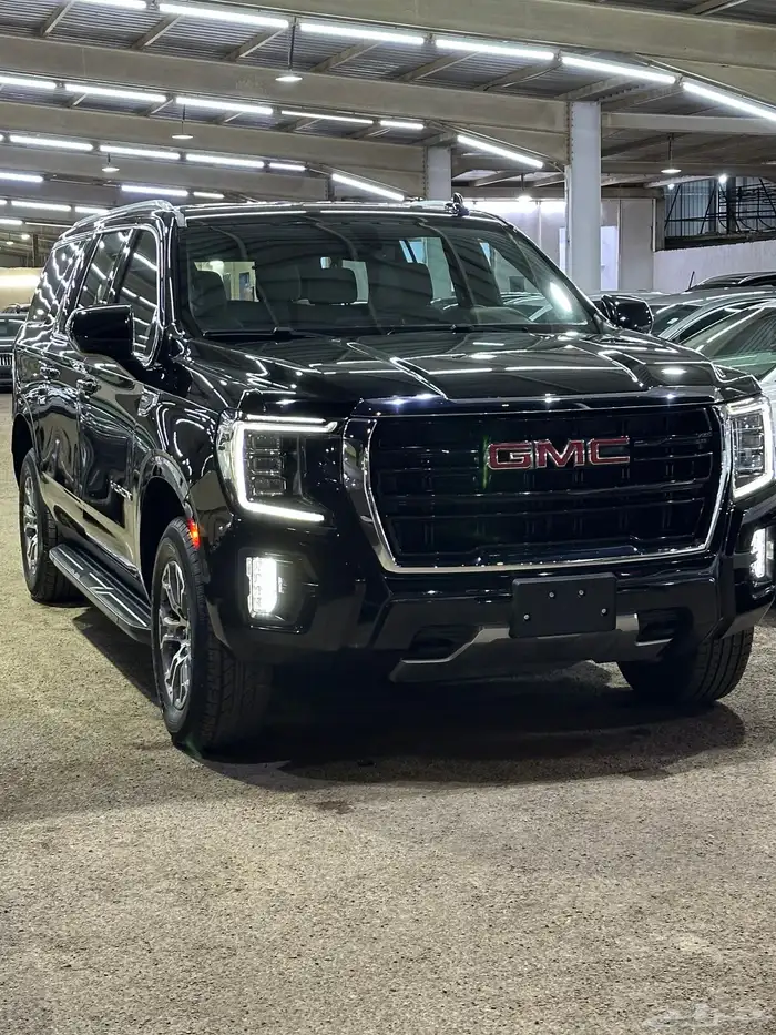 جي ام سي يوكن 2023 XL دبل وكالة بدي ومحركات شرط 2