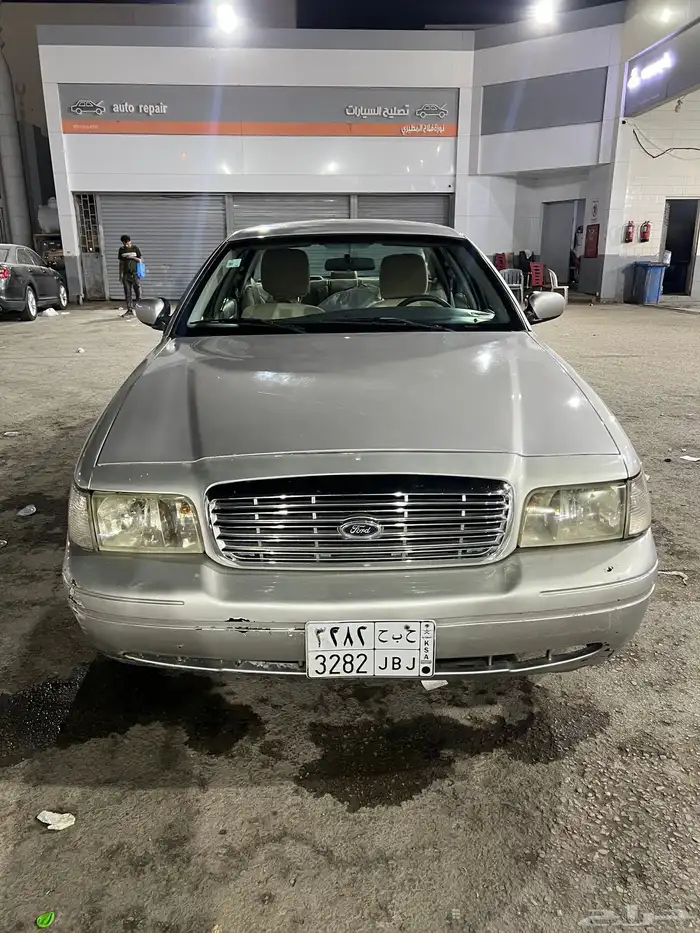 فورد كروان فكتوريا 3