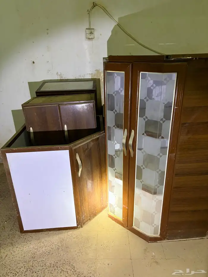 للبيع مطبخ وكنب ومساند 0