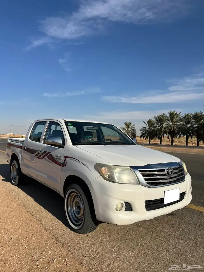 هايلوكس 2013 نادره داخلي ازرق 2