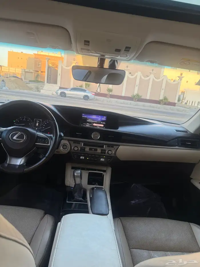 لكزس موديل 2017 19