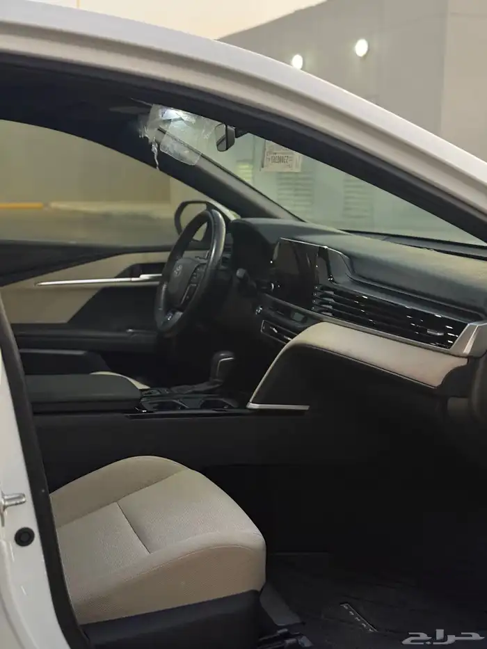 كامري (( LE هايبرد فل كامل )) مالك اول 7