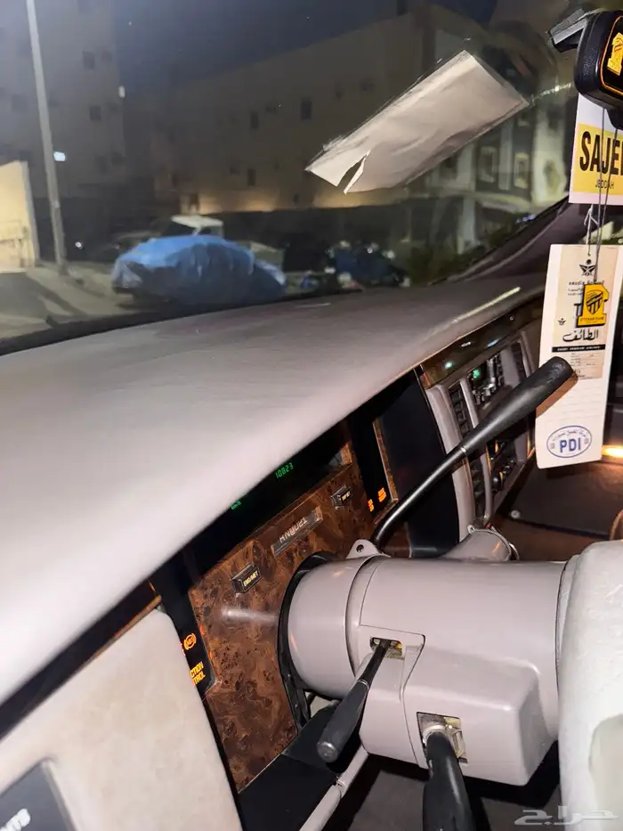 للبيع كاديلاك فليتوود 1993 11