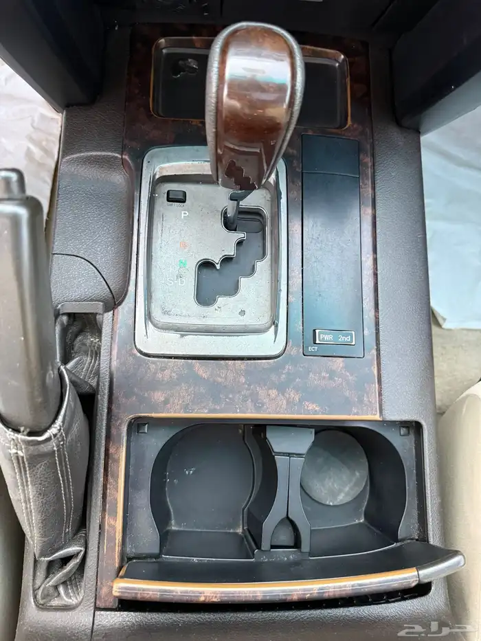 تويوتا لاندكروزر GXR 2009 فل كامل V8 سعودي 22
