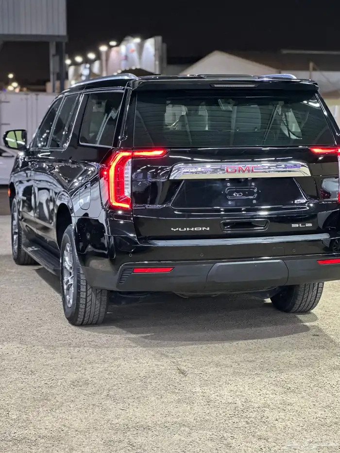 جي ام سي يوكن 2023 XL دبل وكالة بدي ومحركات شرط 3