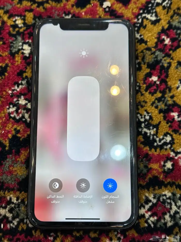 آيفون اكس آر للبيع كل شي فيها وكاله 4