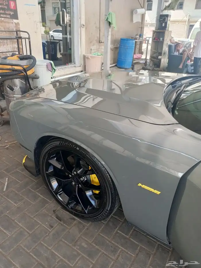 Dodge Challenger V8 5.7L HEMI 3