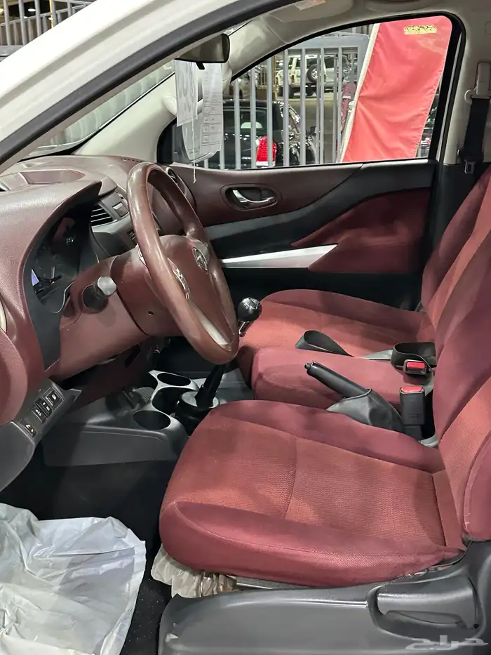 نافارا ديزل 2018 فل كامل دبل لدى معرض(عبيد الرشيدي) 15