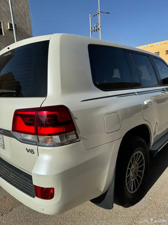 لاندكروزر 2020 هدد فل كامل 11