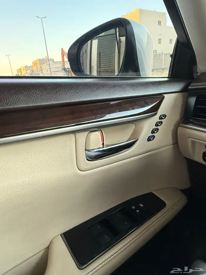 لكزس موديل 2017 54