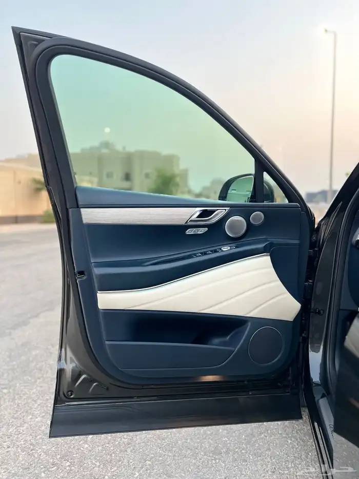 جينيسيس GV80 رويال فل كامل 2025 مالك اول سعودي وكالة 17