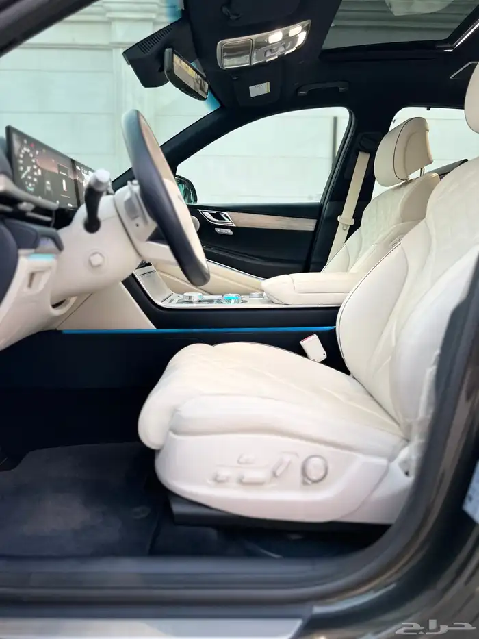 جينيسيس GV80 رويال فل كامل 2025 مالك اول سعودي وكالة 28