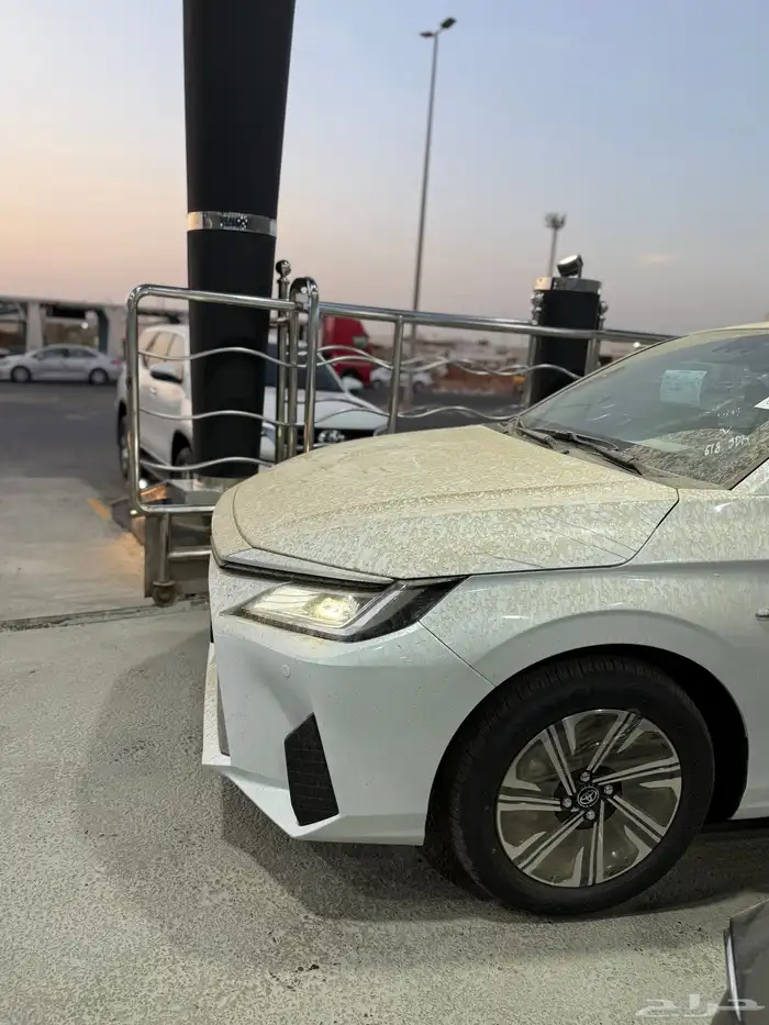 تويوتا يارس نص فل عرض خاص لراتب 3000 اول ثلاث اقساط مجانيه 7