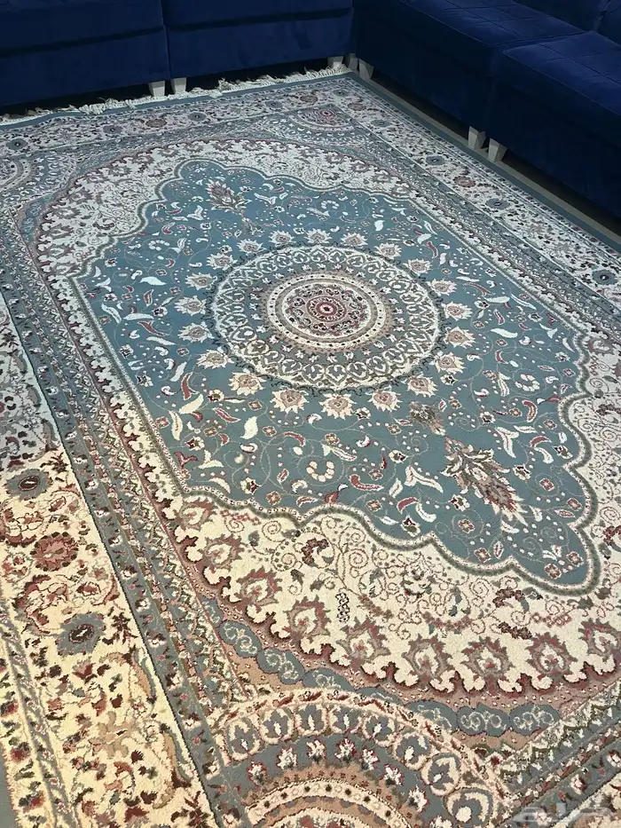 طاوله مع 5 كراسي وفرشه 4X3 2