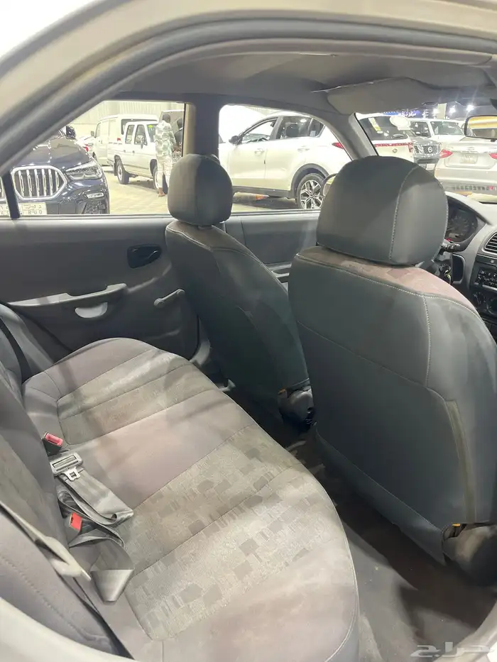 اكسنت موديل 2005 قير عادي مخزن 10