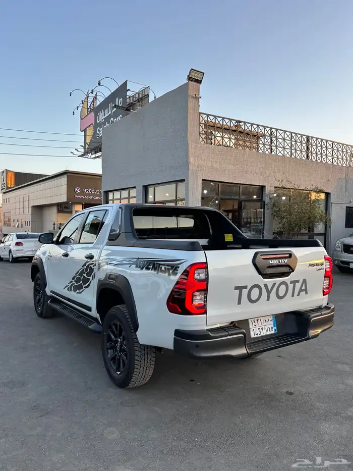 تويوتا هايلوكس 2023 7