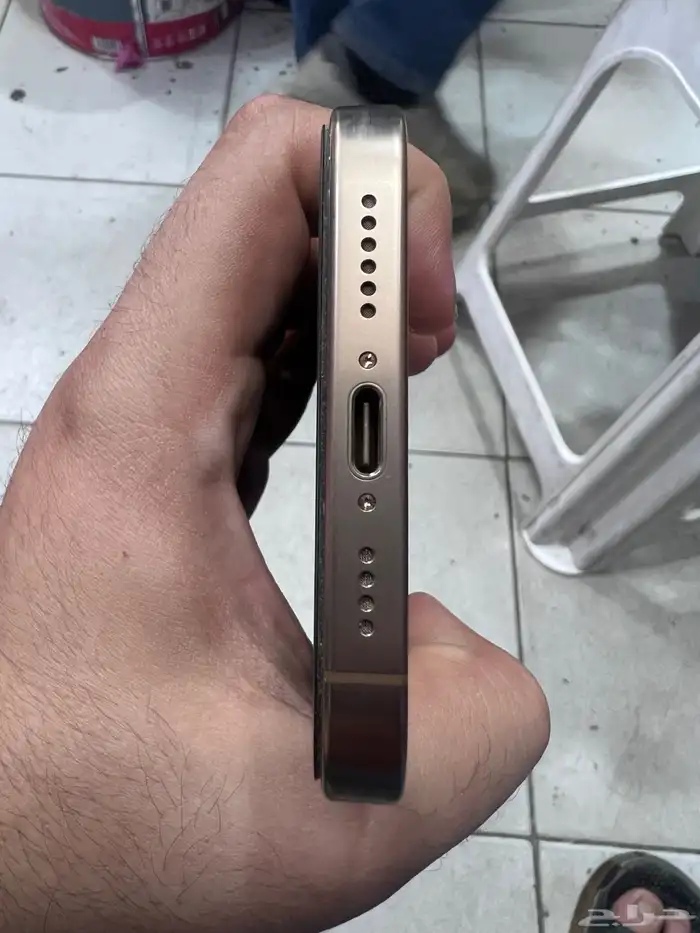 ايفون 16 برو ماكس صحراوي مستعمل 3