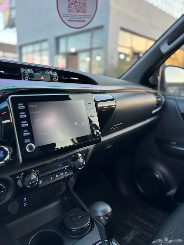 تويوتا هايلوكس 2023 12