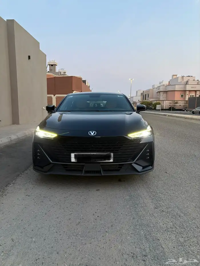 شانجان يوني في Changan UNI-V 2023 2