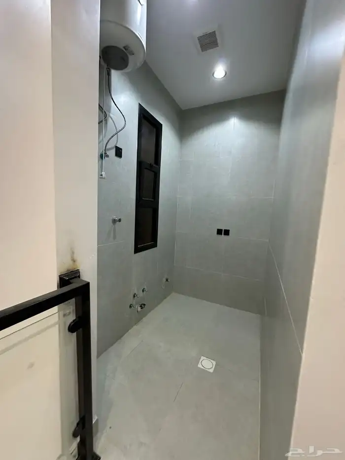 للبيع روفات علوية باسعار من 650 الف خميس مشيط 16