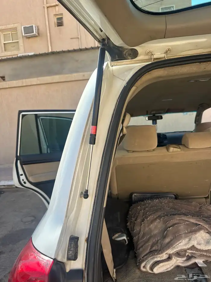 جيب لاندكروزر 16