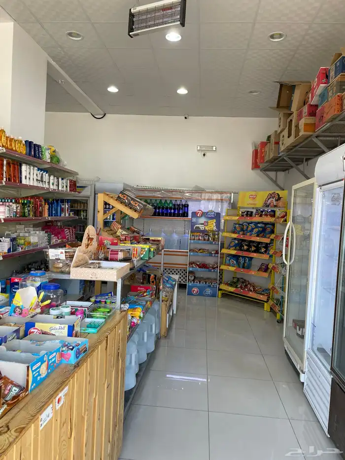 بقالة للتقبيل بحي الافق 2