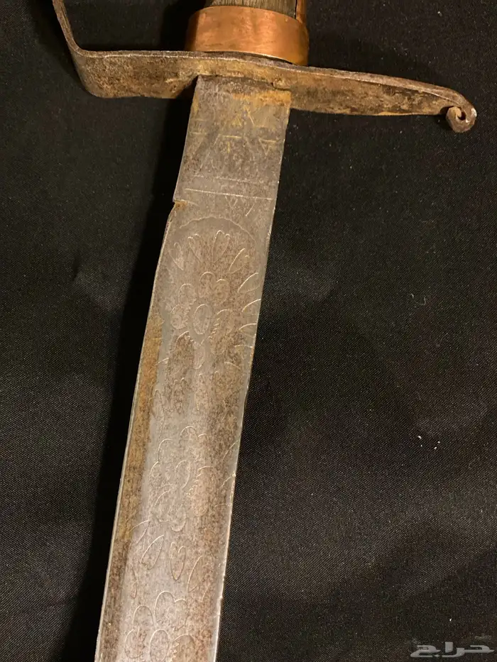 سيف حبشي طرق يدوي قديم عليه نقوش وختوم 1