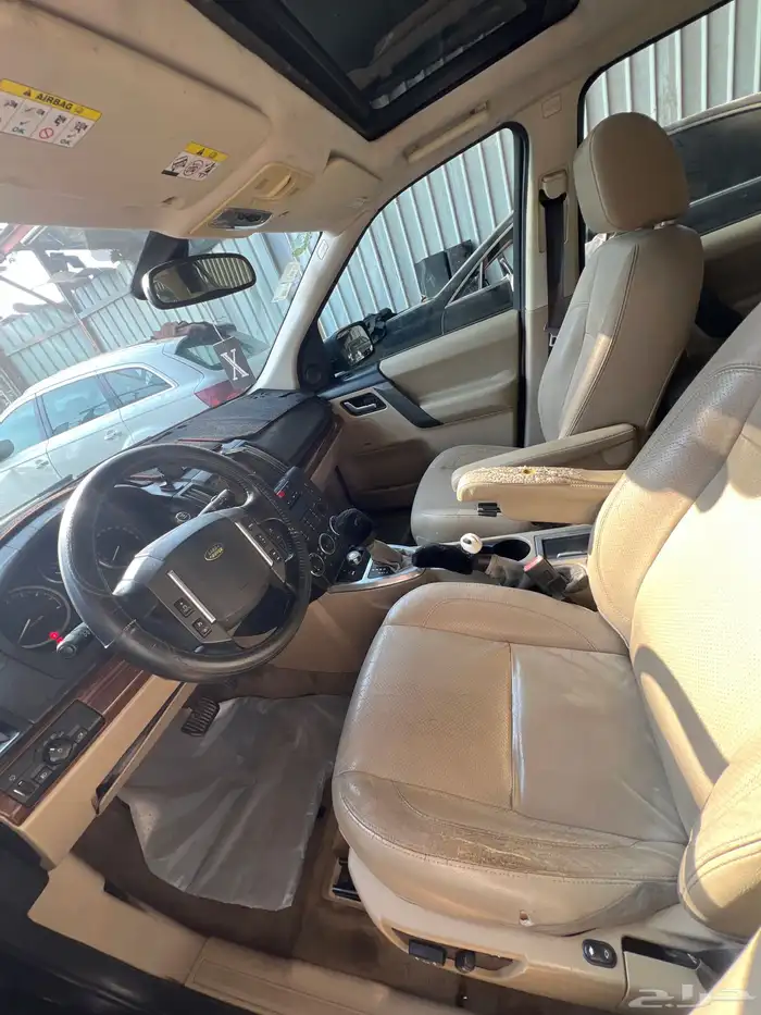 قطع غيار LR2. 2010 7