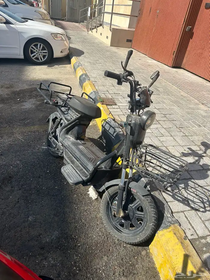 دبابين للبيع واحد بترول والثاني كهربائي 4