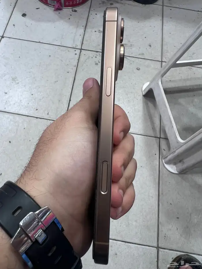 ايفون 16 برو ماكس صحراوي مستعمل 4