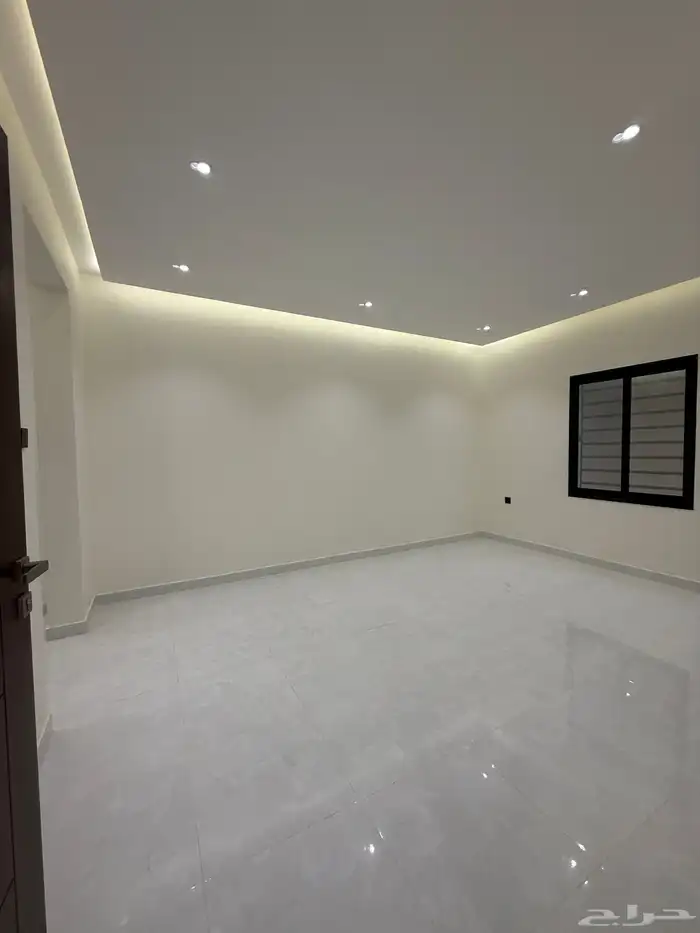 للبيع ارواف علويه وارواف ارضيه ببايكة سيارة ف شمال الخميس 24