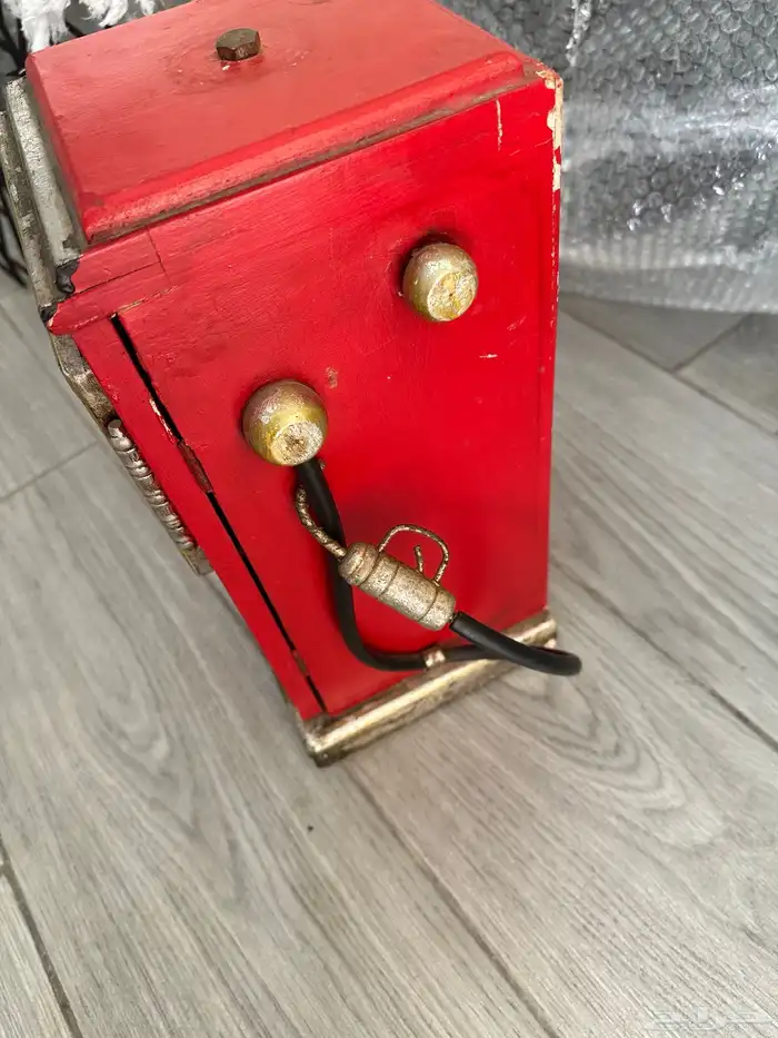 تحفه مجسمه لمكينة البنزين 1