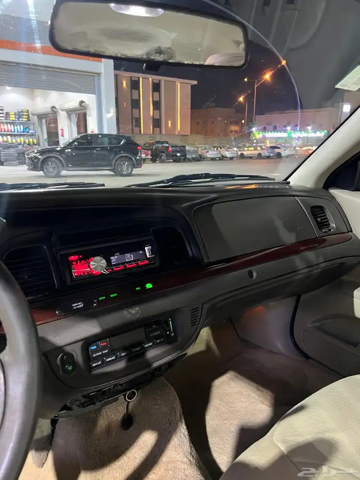 فورد كروان فكتوريا 7