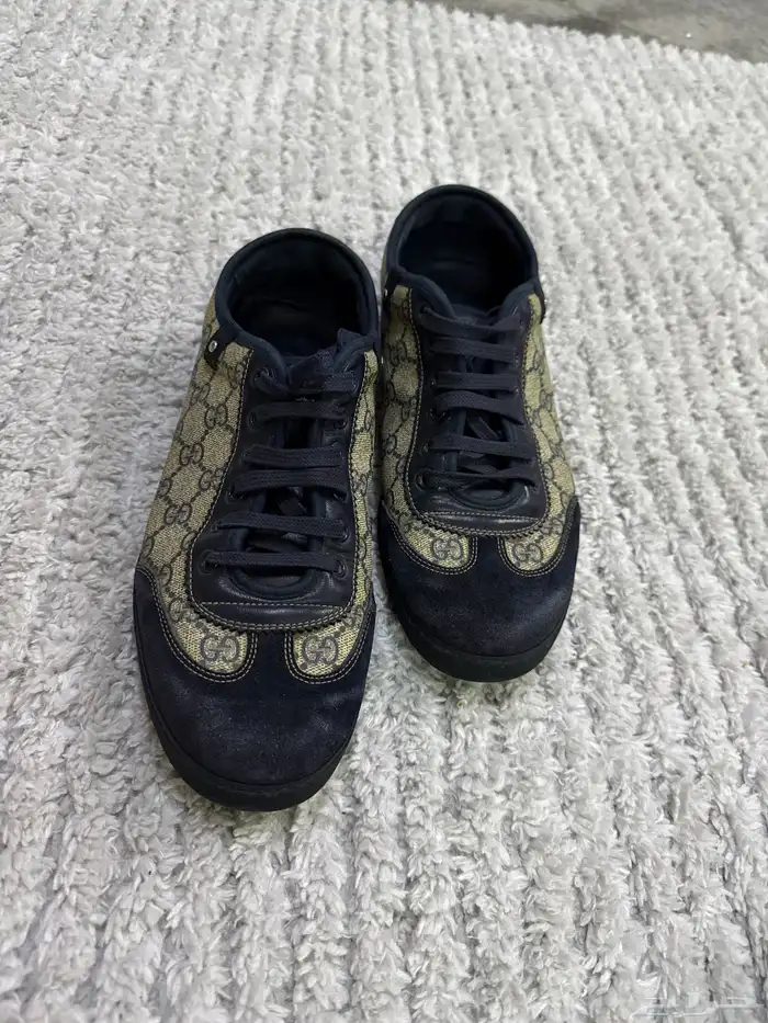 شوز قوتشي اصلي 1