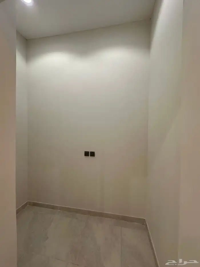 للبيع شقه ارضيه بمدخل مستقل بحى المنسك ابها 9