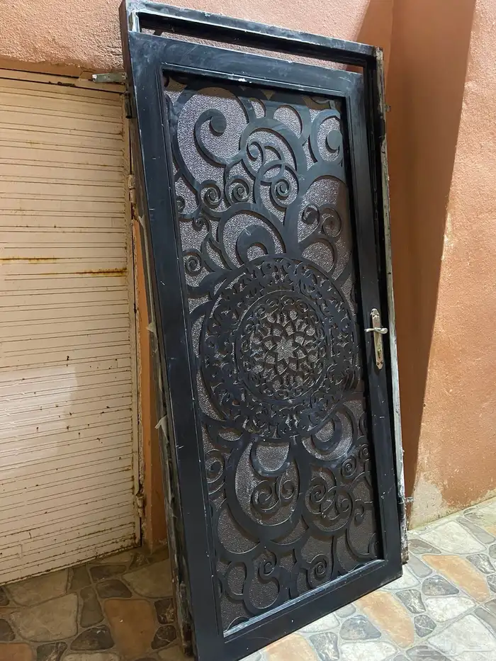 ابواب حديد ليزر 2